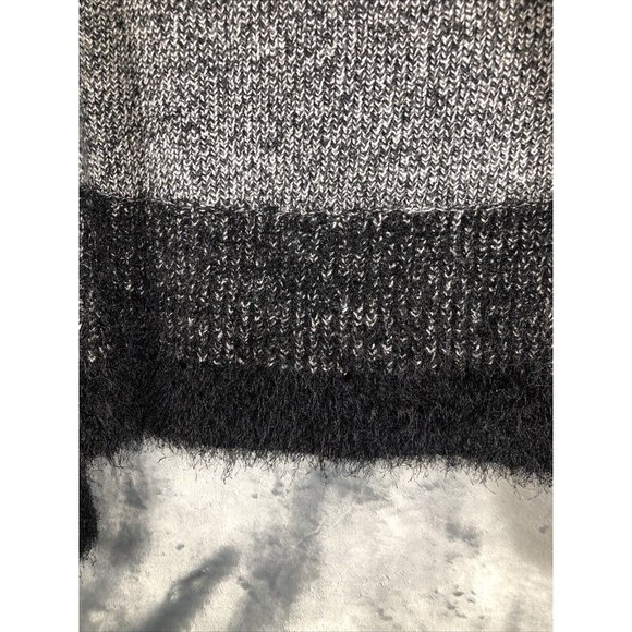 1. State Ladies Black and White Sweater Fuzzy Trim Sleeves and Waist Size Small - Picture 15 of 15